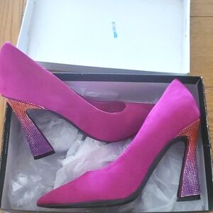 NWT Nine West 8.5 Trendz Rhinestone Tapered Pumps